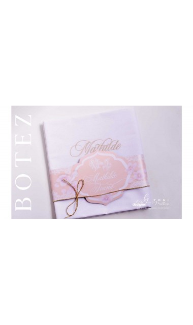 Trusou de botez somon cu alb cu broderie sand pentru fetite Elegant Monogram Peach 14